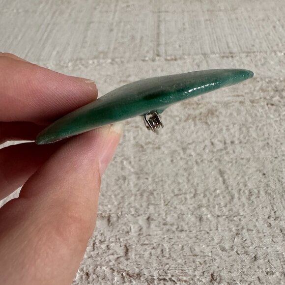 Resin Coated Sand Dollar Pin Brooch - Picture 3 of 8